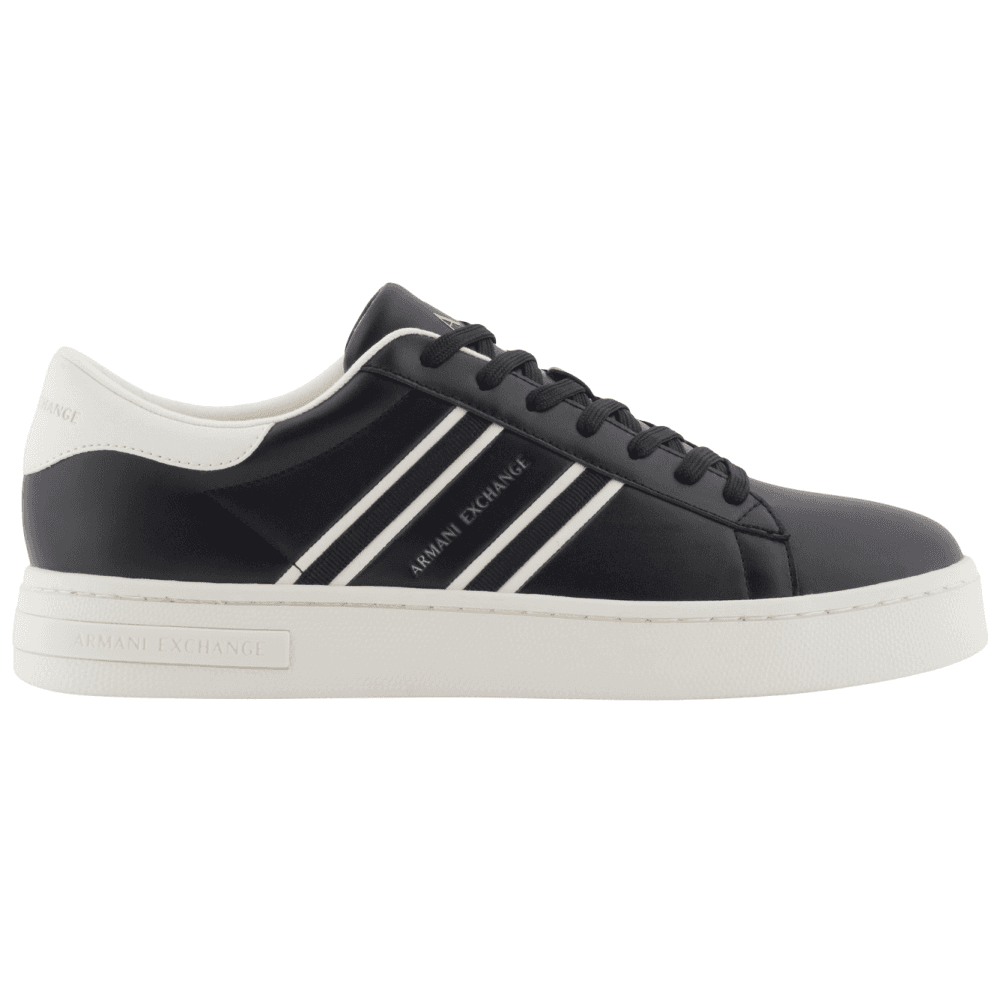 Low Top Black/White Sneaker Trainer